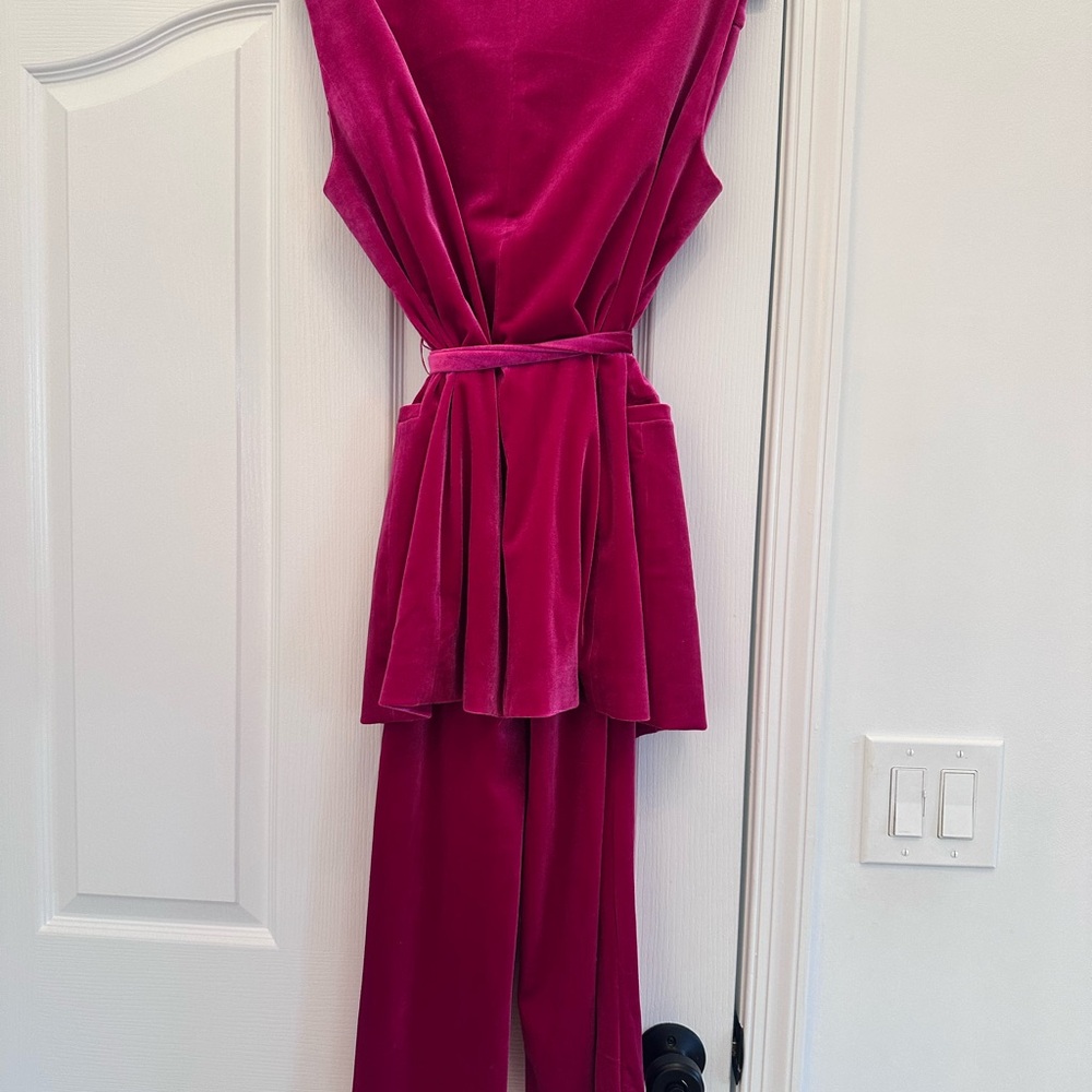 💓1/2 OFFFFF💓 Gorgeous quality velvet Pink  pant suit. M. Skies are blue. - Picture 8 of 16